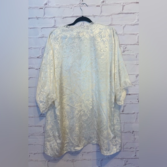 Victoria’s Secret Vintage Beige Lace Robe One Size - Picture 2 of 6